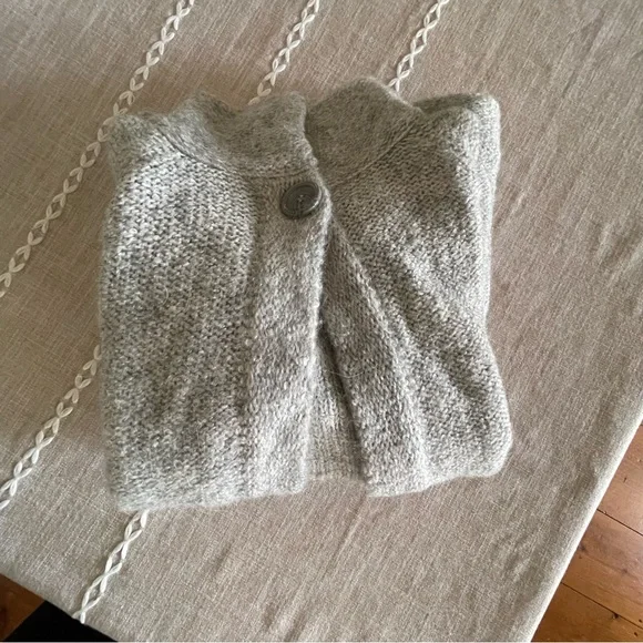 Effortless Cape-Style LUXE Knit Sweater Petite Fit, Heather Gray Soft & Cozy - Picture 8 of 12